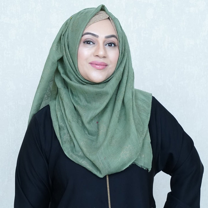 GREEN
