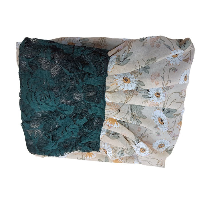 GREEN & WHITE VINTAGE DAISES