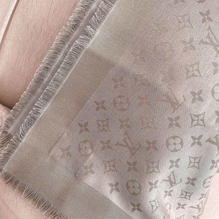 NUDE LOUIS VUITTON